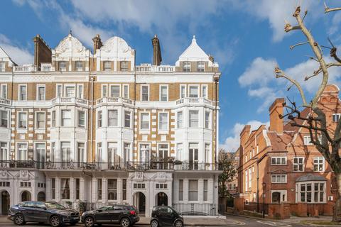 Harrington Gardens, South Kensington SW7