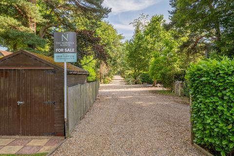 undefined, Vale Road, High Kelling