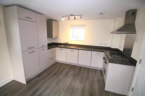 2 bedroom flat to rent, ASH HOUSE