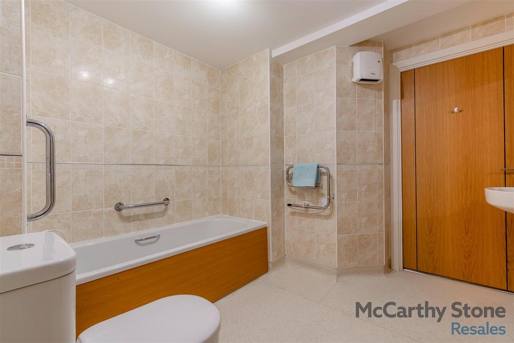 8634889-interior01.jpg