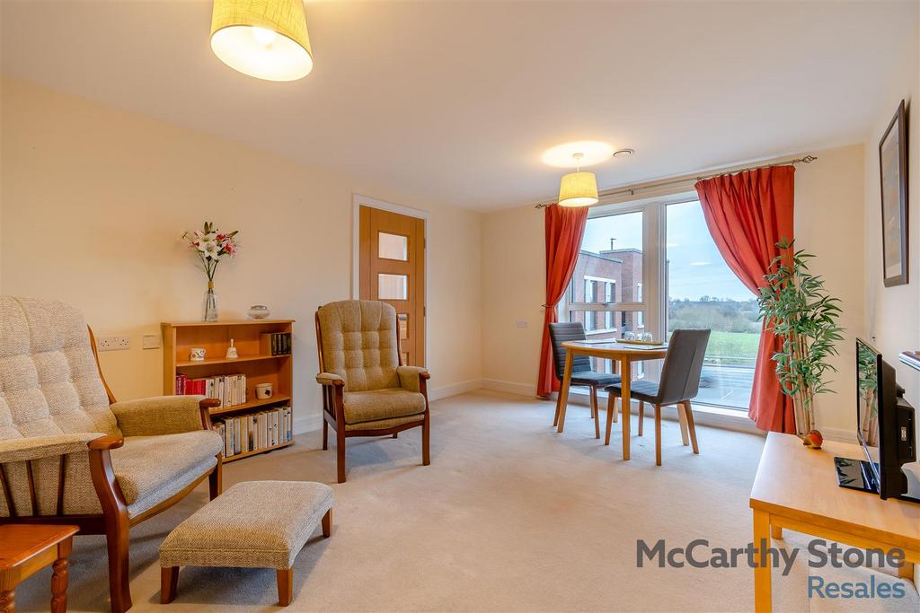8634889-interior16.jpg
