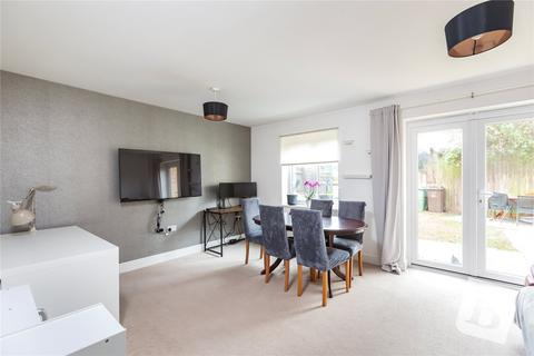 3 bedroom semi-detached house for sale, Mellowes Road, Hornchurch, RM11