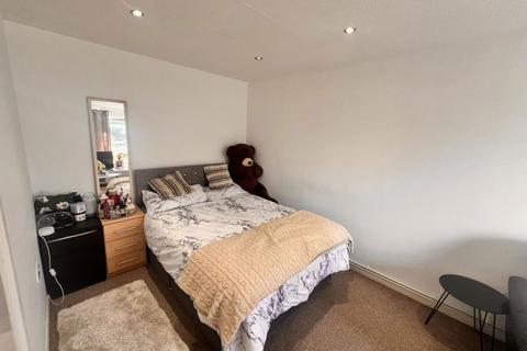 1 bedroom maisonette to rent, Kilham, Orton Goldhay, Peterborough.PE2 5SU