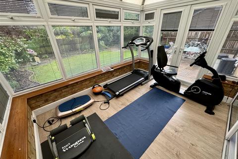 5 Foxbury Close, Luton, LU2 7BQ
