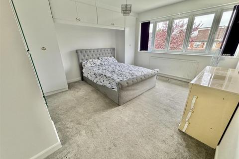 5 Foxbury Close, Luton, LU2 7BQ