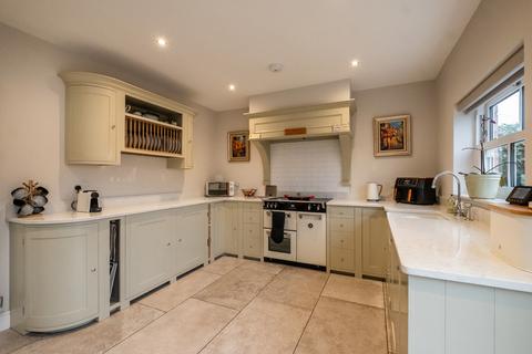 3 bedroom end of terrace house for sale, East Cliffe, Lytham, FY8