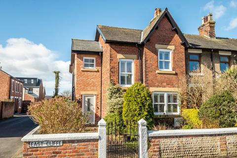 3 bedroom end of terrace house for sale, East Cliffe, Lytham, FY8