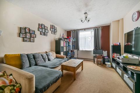 3 bedroom terraced house for sale, Burnham Gardens, Hounslow, TW4