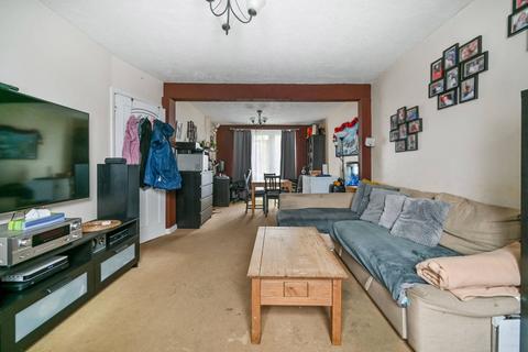 3 bedroom terraced house for sale, Burnham Gardens, Hounslow, TW4