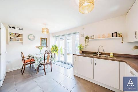 5 Ariel Lane, Brackley, NN13 6FR