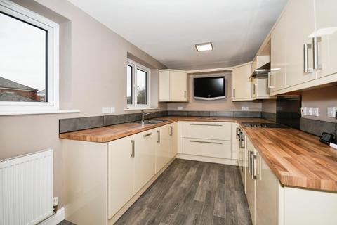 3 bedroom detached house for sale, Newbold Road, Chesterfield, S41 7PU