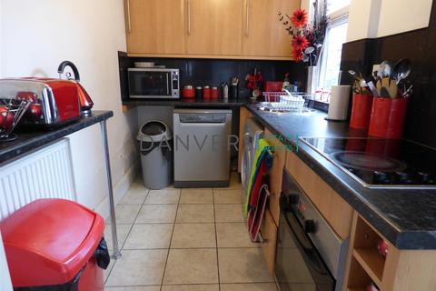 2 bedroom terraced house to rent, Wolverton Road, Leicester LE3