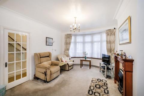 3 bedroom house for sale, Ainslie Wood Gardens, Chingford