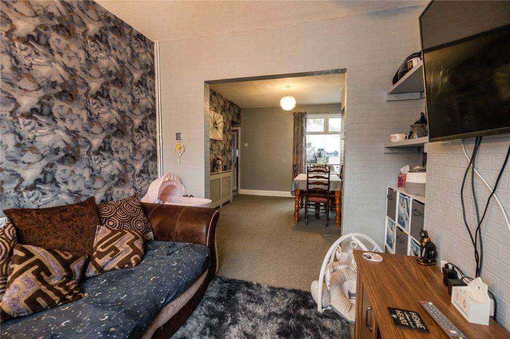 Living Room (2)