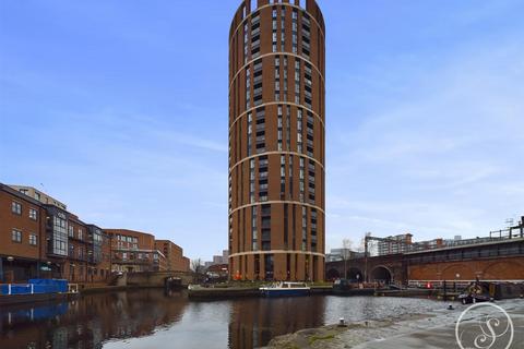 1 bedroom flat for sale, Candle House, 1 Wharf Approach, Leeds