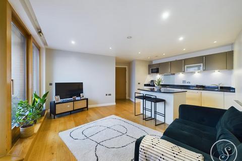 1 bedroom flat for sale, Candle House, 1 Wharf Approach, Leeds