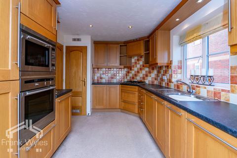 2 bedroom apartment for sale, Flat 10, Gleneagles, 21 Links Gate, Lytham St. Annes, Lancashire