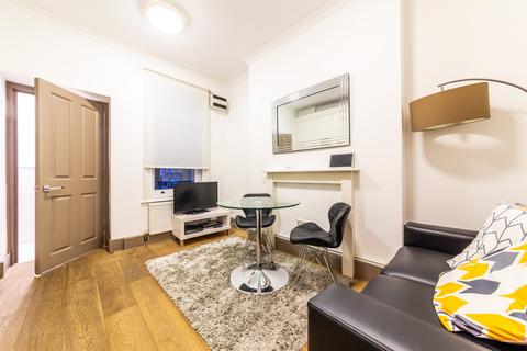 1 bedroom apartment to rent, Cleveland House, London W1T