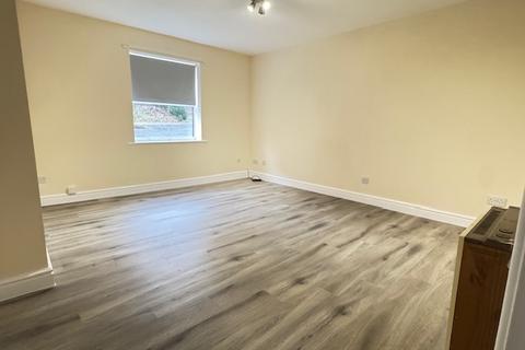 2 bedroom flat to rent, Maryfield Walk, Penkhull, Stoke-on-Trent, ST4