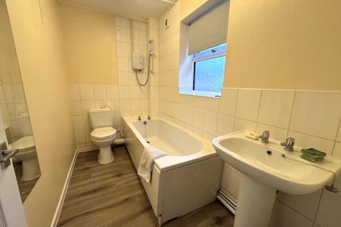 2 bedroom flat to rent, Maryfield Walk, Penkhull, Stoke-on-Trent, ST4