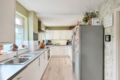 116 Constantine Avenue, York, YO10 3TB