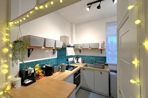 1 bedroom flat for sale, Evenlode House, Claremont Road, Leamington Spa