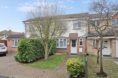 3 bedroom terraced house for sale, Chiltern Court, Widmore Road, Uxbridge