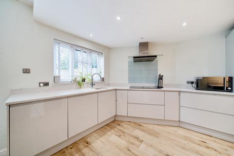 5 bedroom semi-detached house for sale, Staines Road East, Sunbury-On-Thames, TW16