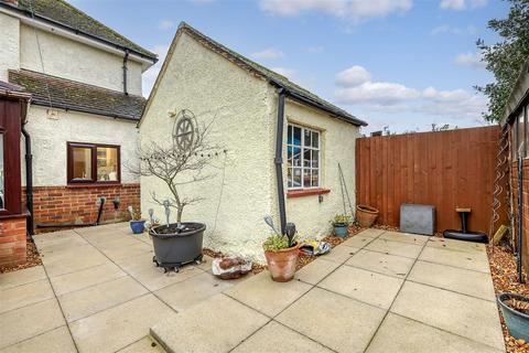 3 bedroom semi-detached house for sale, St. Dunstans Road, Hunsdon