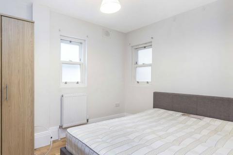 1 bedroom flat to rent, Gap Road, London SW19