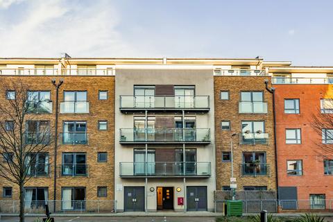 Desvignes Drive, London