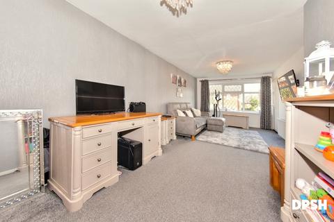 2 bedroom bungalow for sale, Stonebridge Grove, Farnley, Leeds