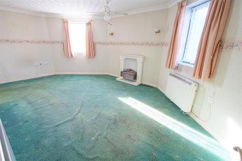 2 bedroom apartment for sale, Queens park ave, Billericay CM12