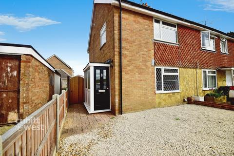 3 bedroom terraced house to rent, Elm Road Westergate PO20