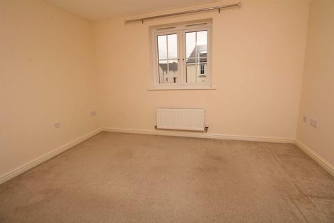 2 bedroom semi-detached house to rent, Lonydd Glas, Llanharan