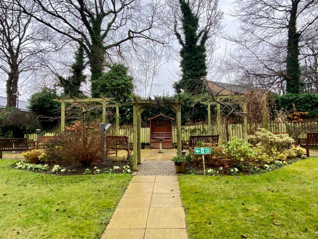 Communal garden.jpg