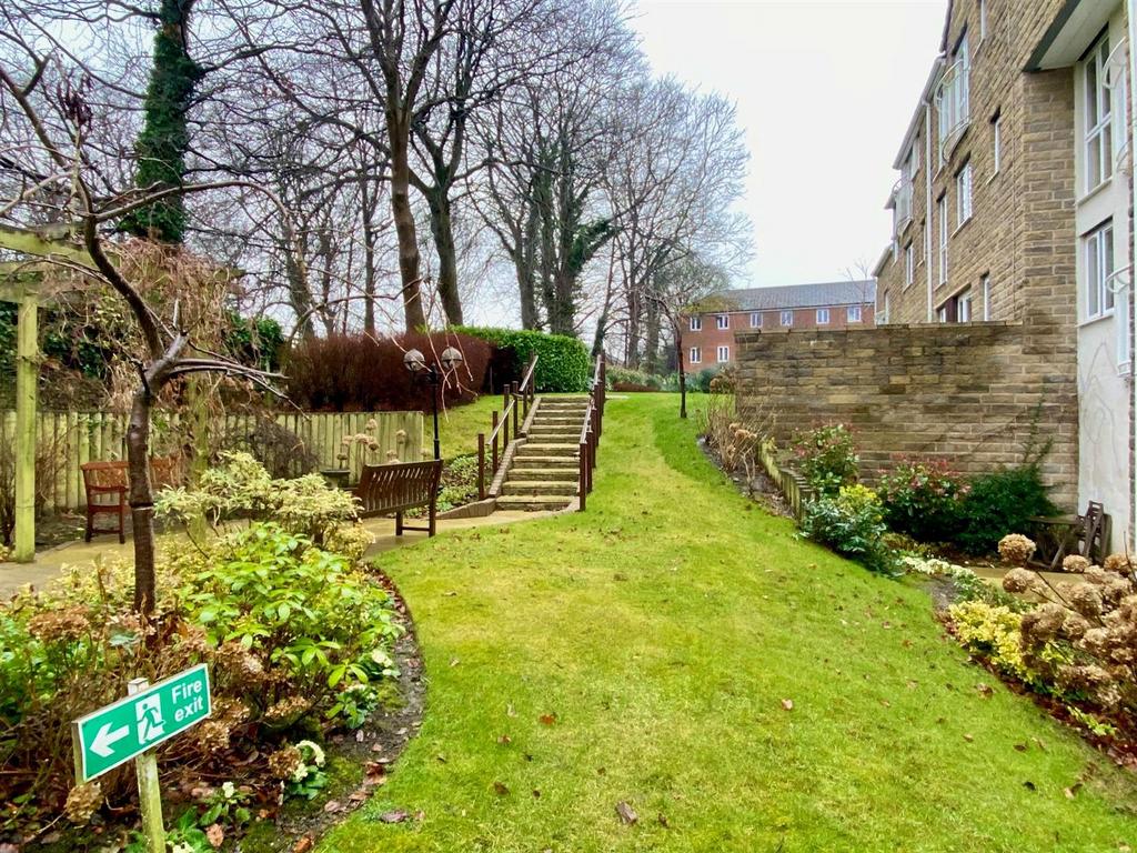 Communal garden 2.jpg