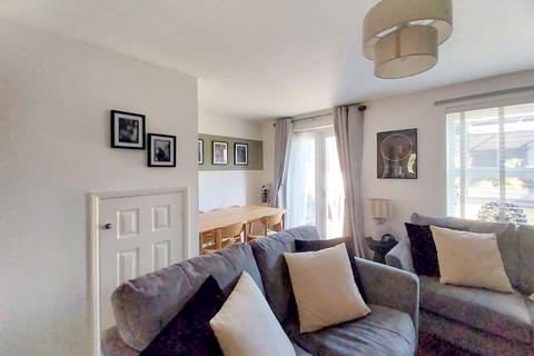 8 Violet Way, Kingsnorth, Ashford, TN23 3GH