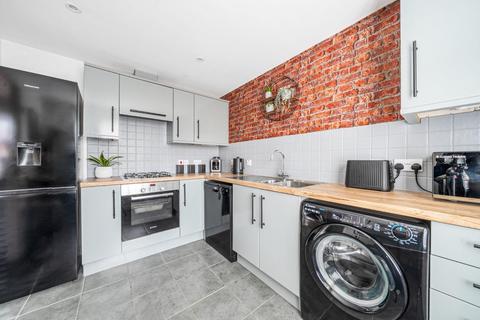 8 Violet Way, Kingsnorth, Ashford, TN23 3GH