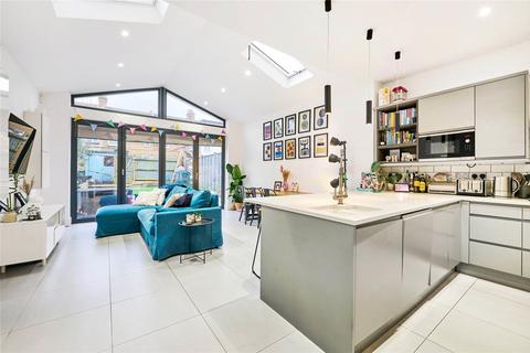 67 Caithness Road, Mitcham, CR4 2EY