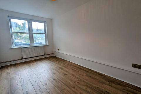 2 bedroom flat to rent, Birkbeck Grove, London, W3