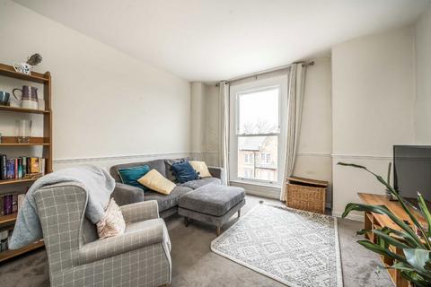 2 bedroom flat to rent, Bedford Road, London SW4