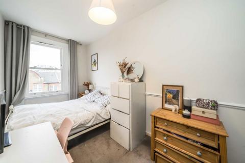 2 bedroom flat to rent, Bedford Road, London SW4