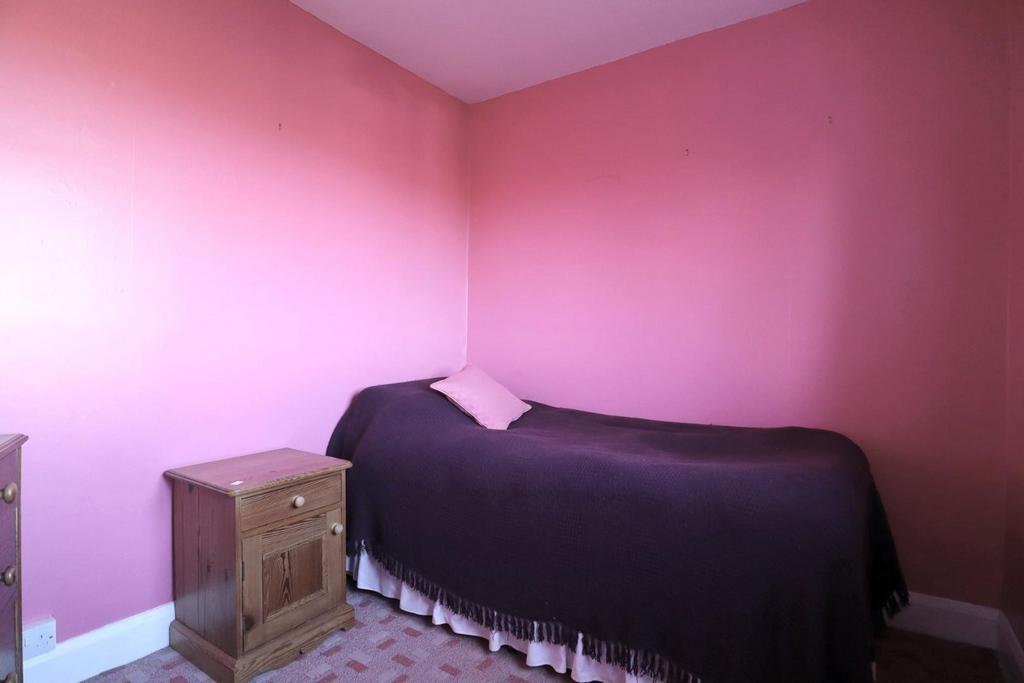 Bedroom 3.jpg