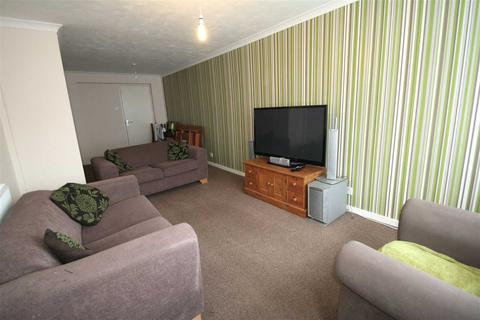 3 bedroom terraced house to rent, Basingstoke RG22