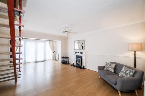 15 Field Close, London, E4 9DJ