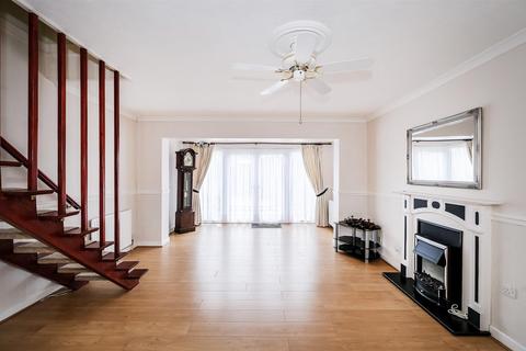 15 Field Close, London, E4 9DJ