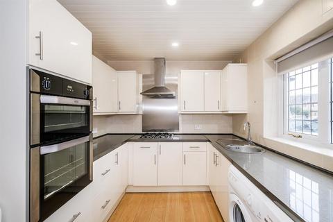 15 Field Close, London, E4 9DJ