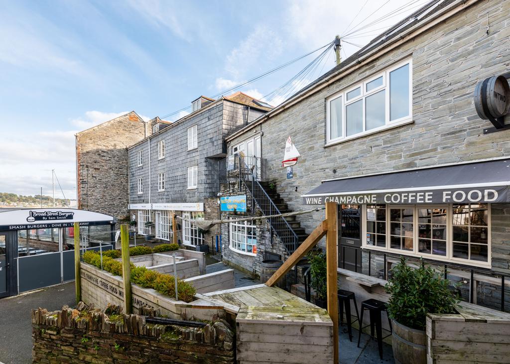 67aa1d8a7d96e Strand House-27