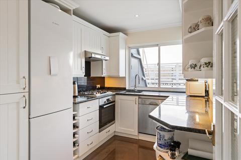 2 bedroom flat for sale, Courtfield Gardens, London SW5